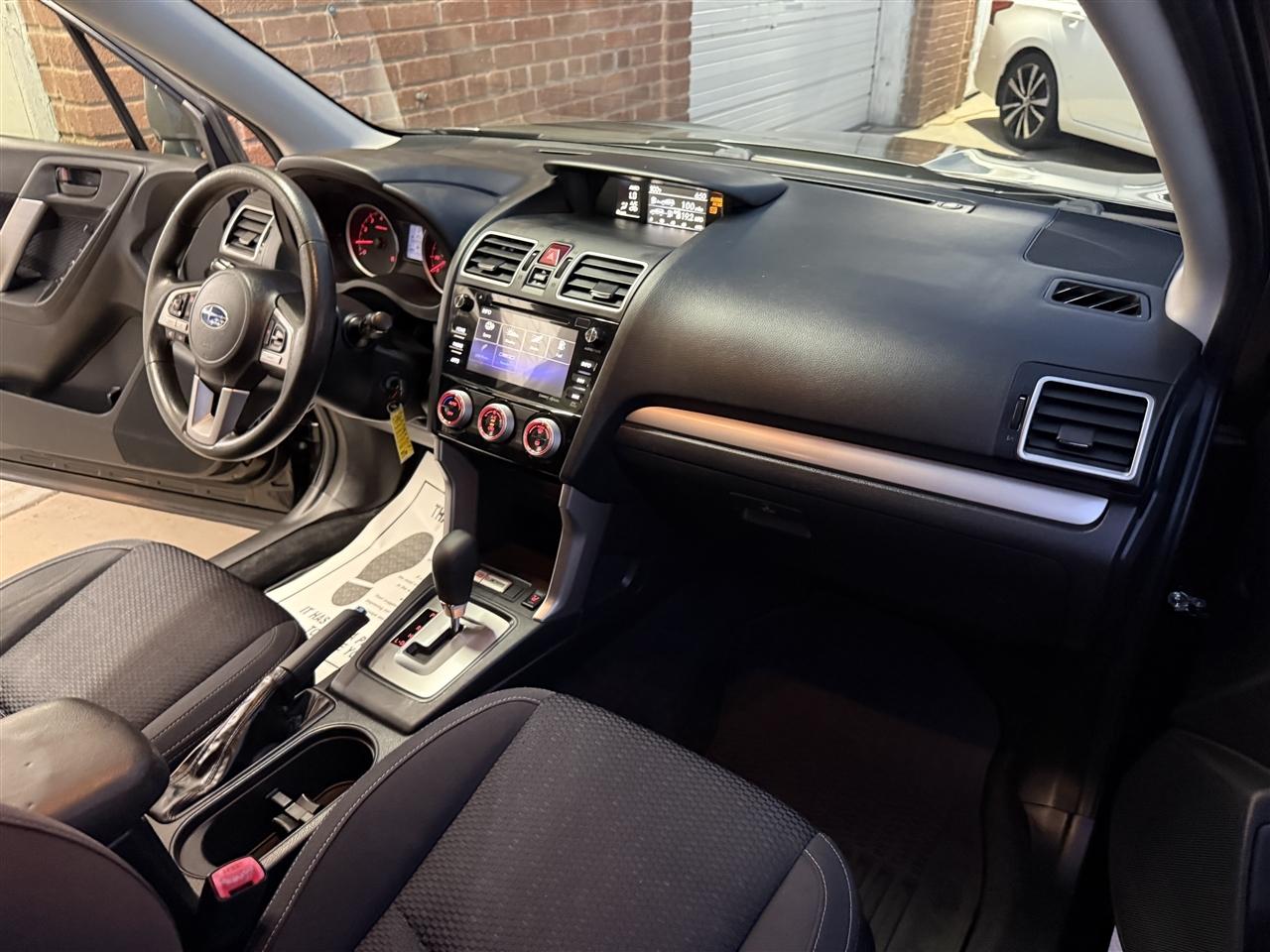 Subaru Forester 2.5i Premium PZEV CVT 2017