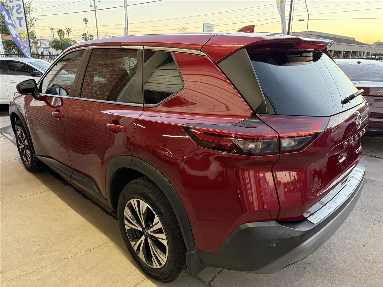 Nissan Rogue photo 2