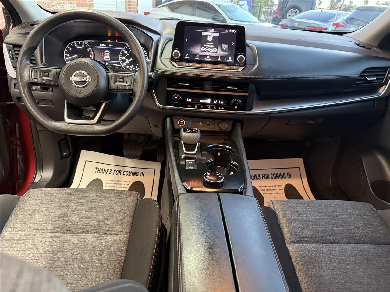 Nissan Rogue photo 3