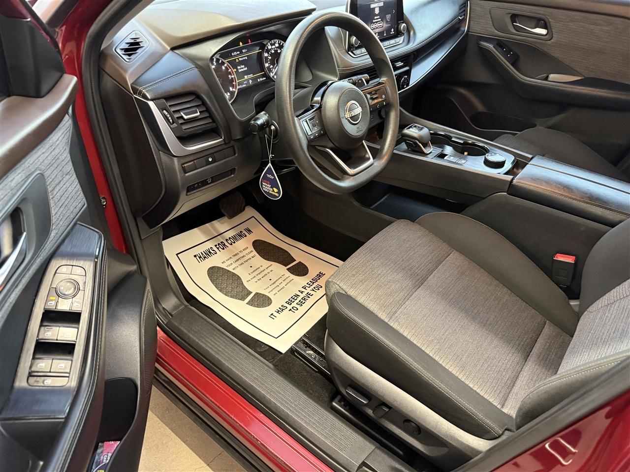 Nissan Rogue photo 16