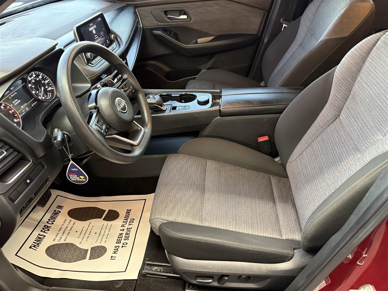 Nissan Rogue photo 18