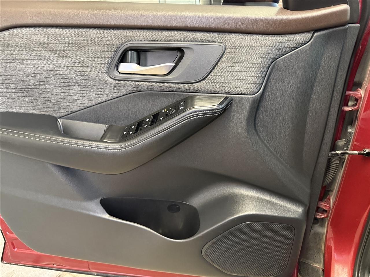 Nissan Rogue photo 20