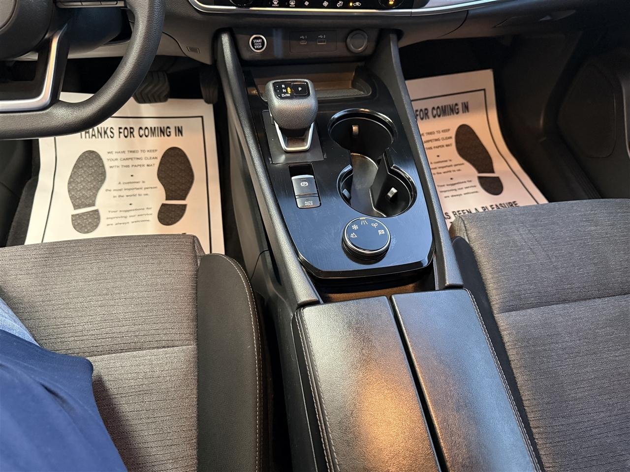 Nissan Rogue photo 24