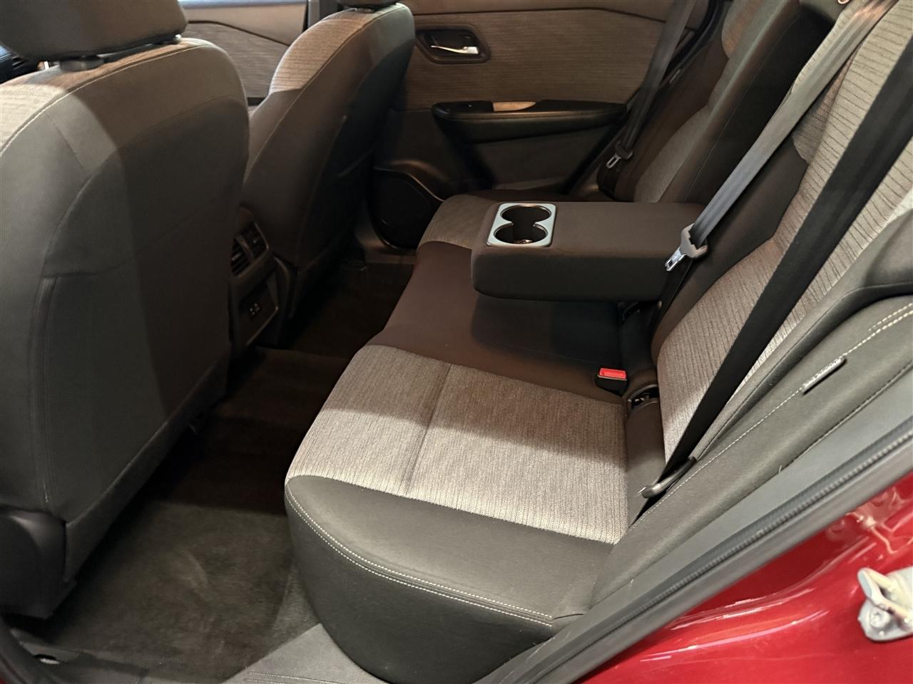 Nissan Rogue photo 27
