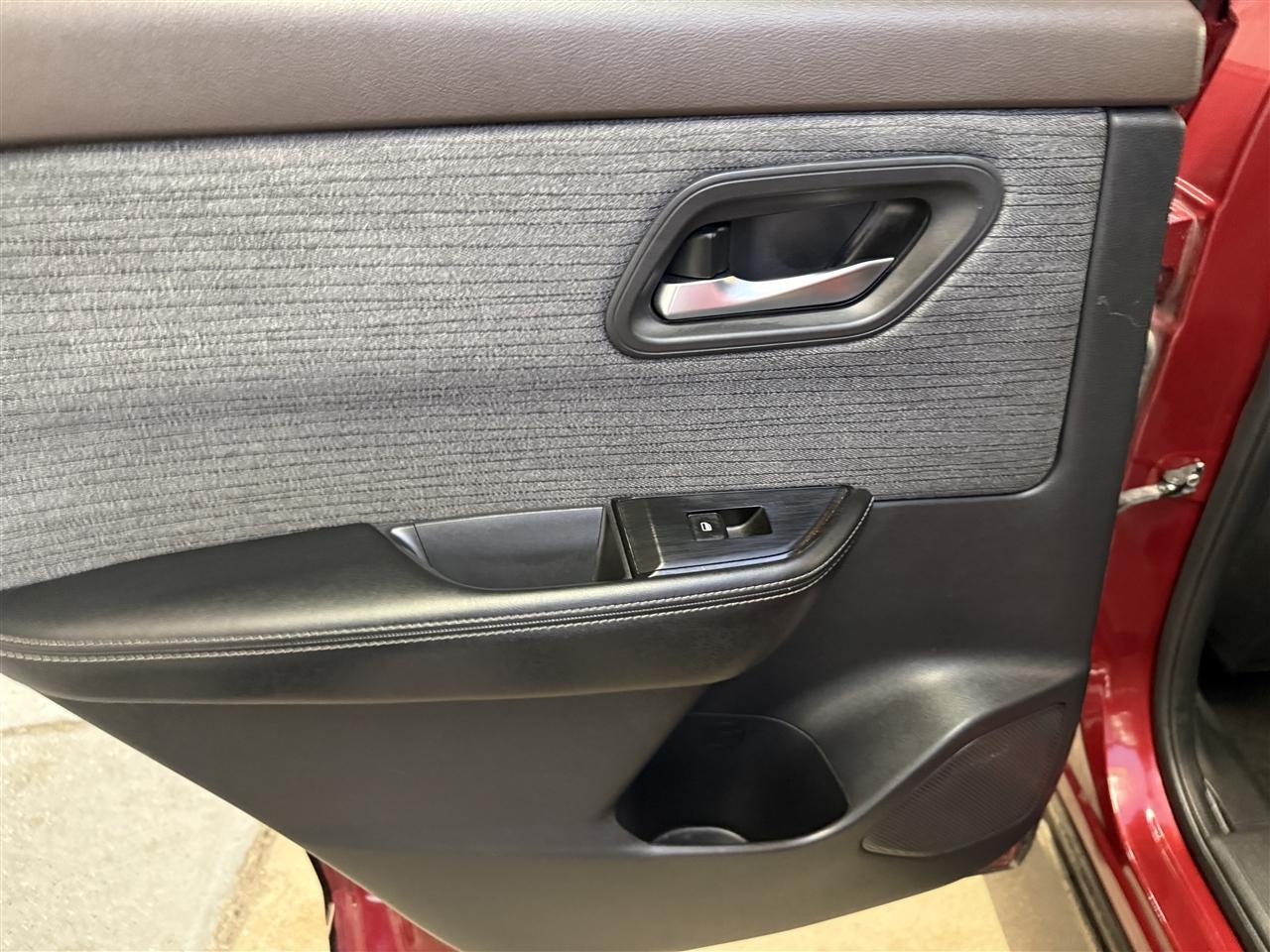 Nissan Rogue photo 28