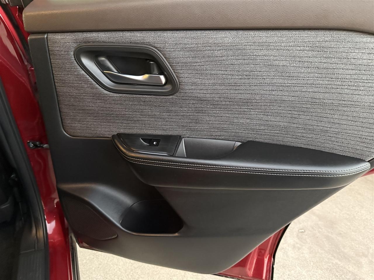 Nissan Rogue photo 30