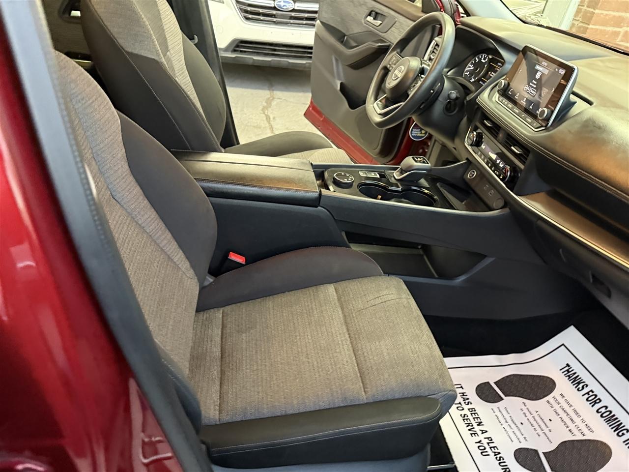 Nissan Rogue photo 33