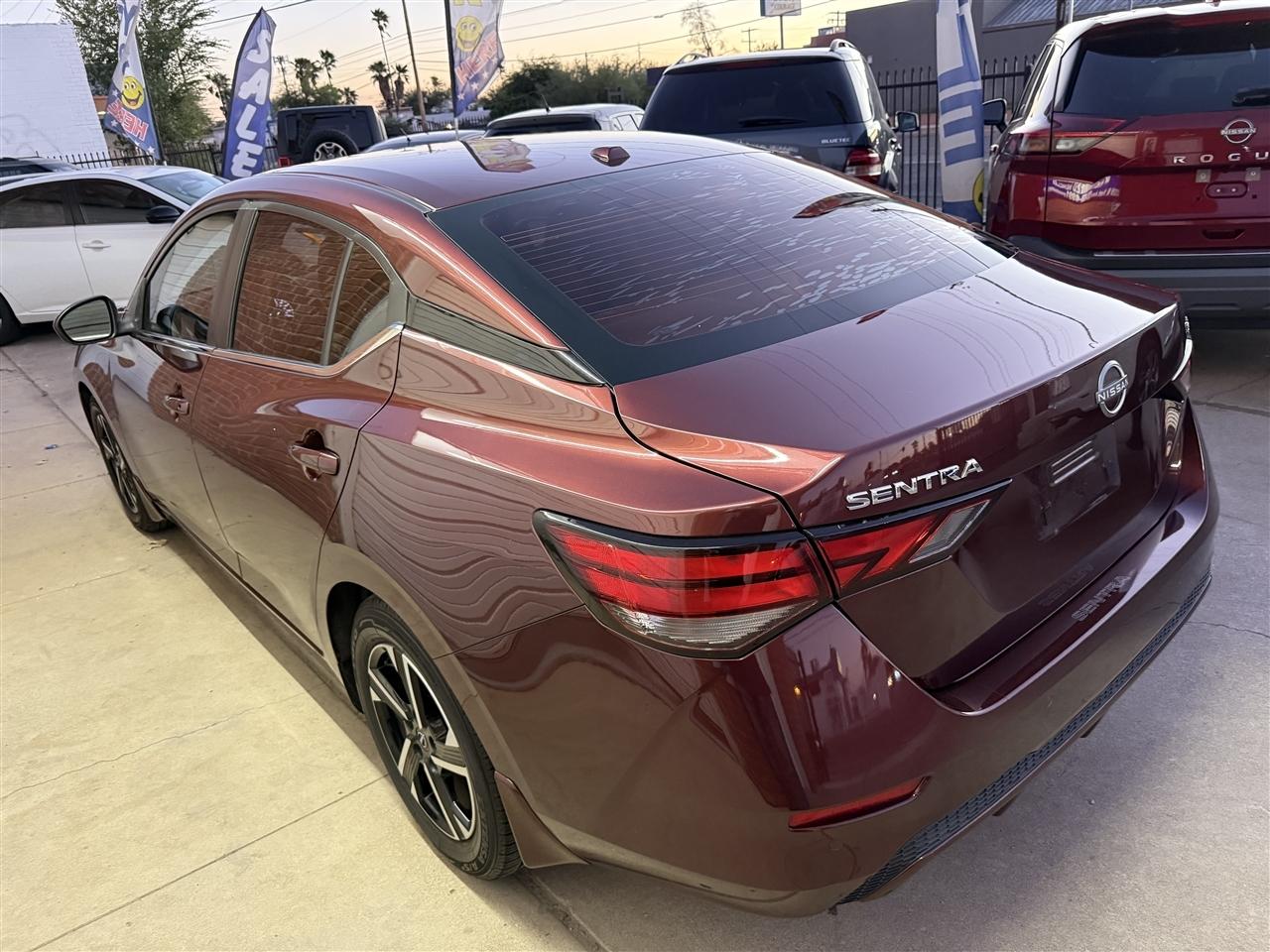 Nissan Sentra photo 2