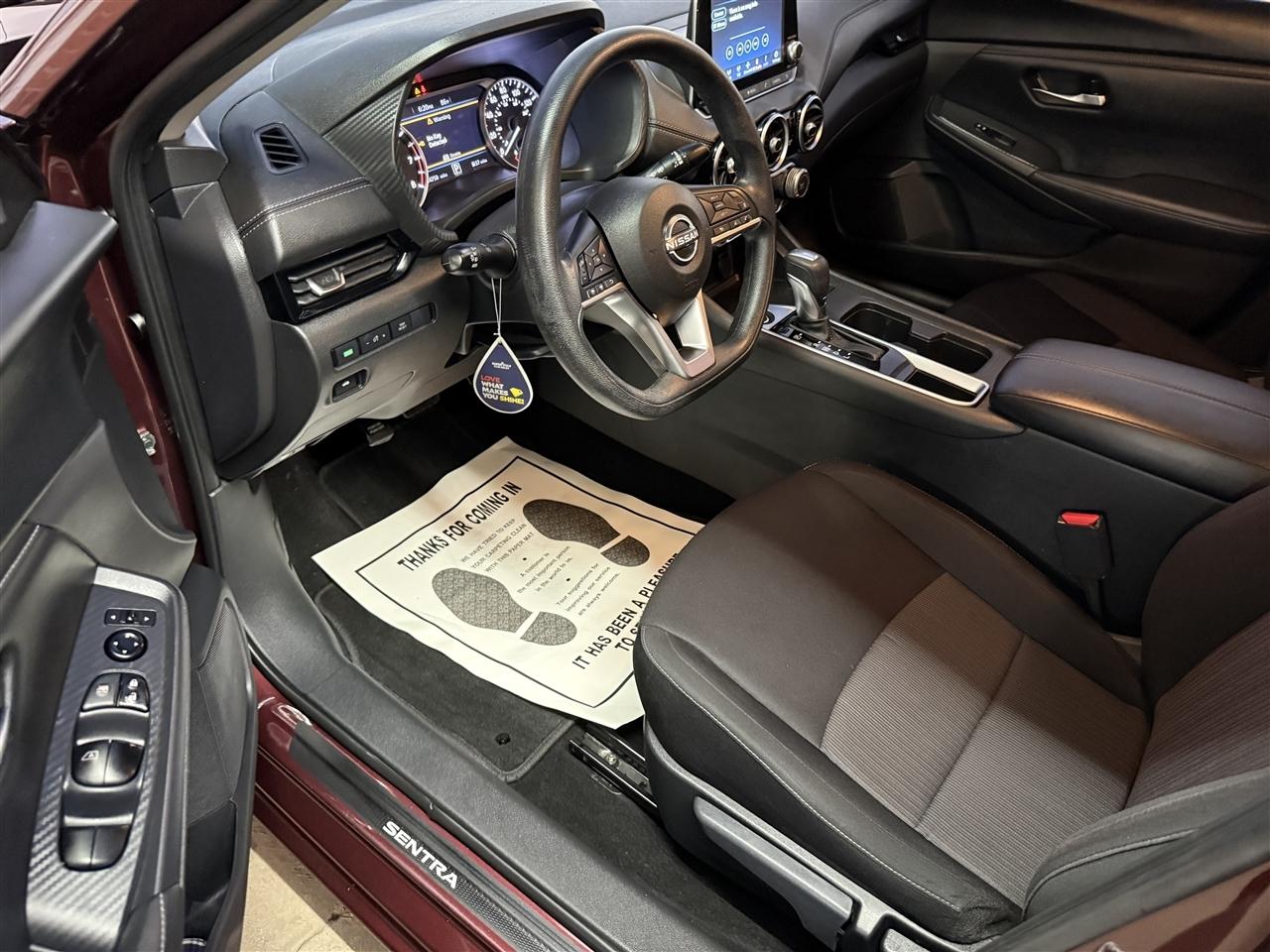 Nissan Sentra photo 16