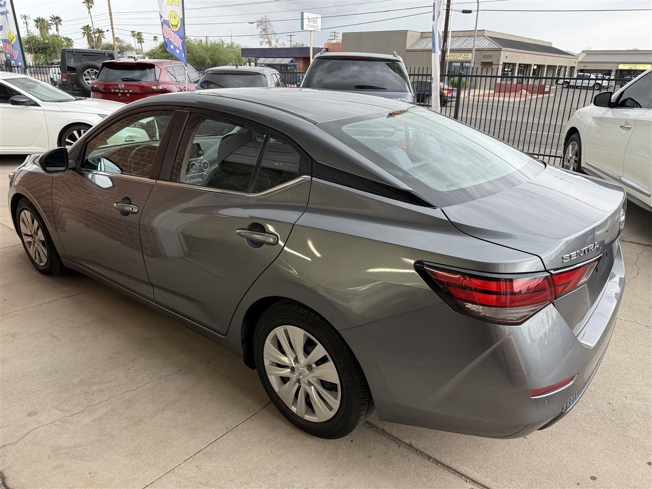 Nissan Sentra S 2021