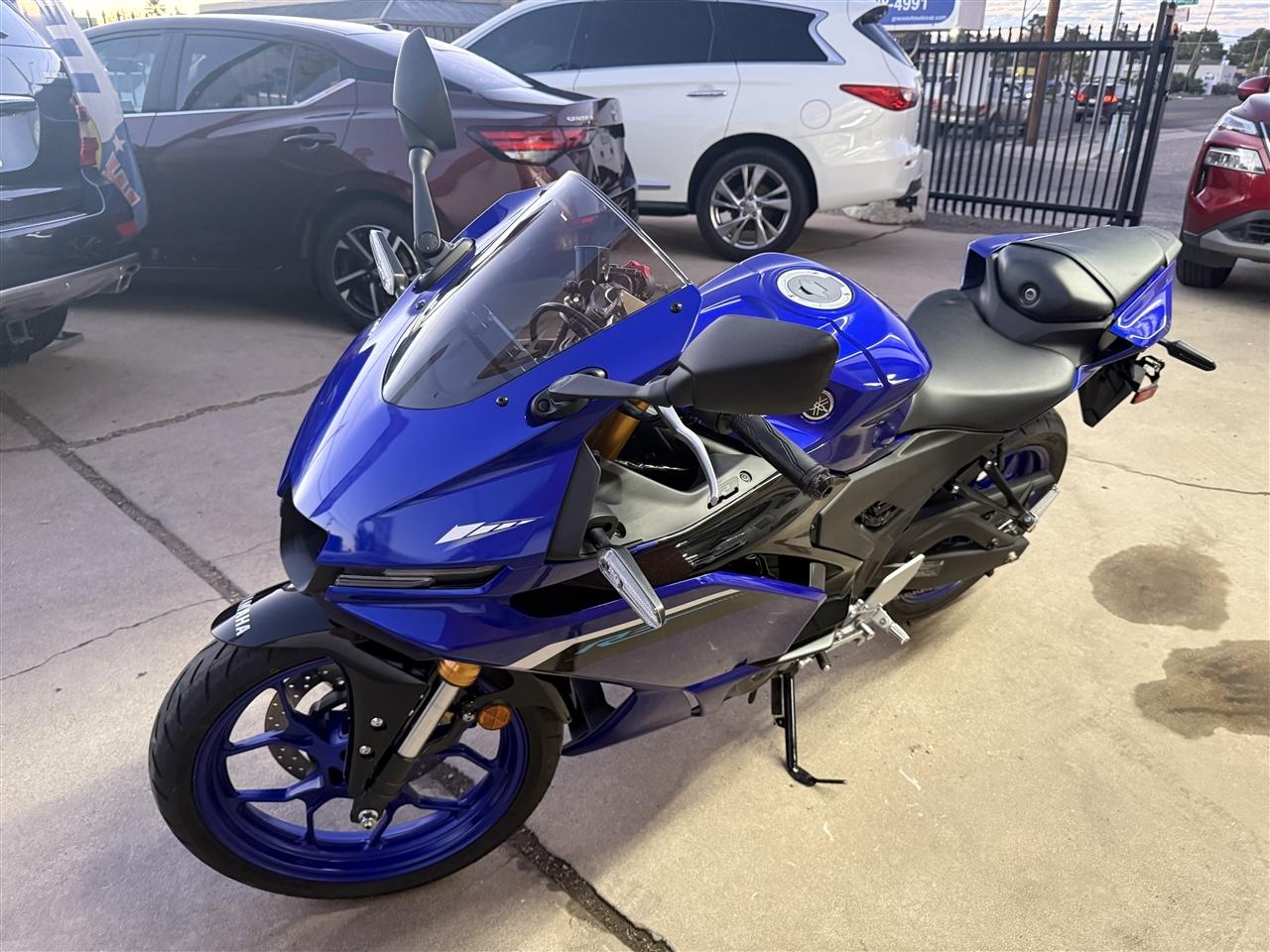 Yamaha-Linhai YZF-R3  2025