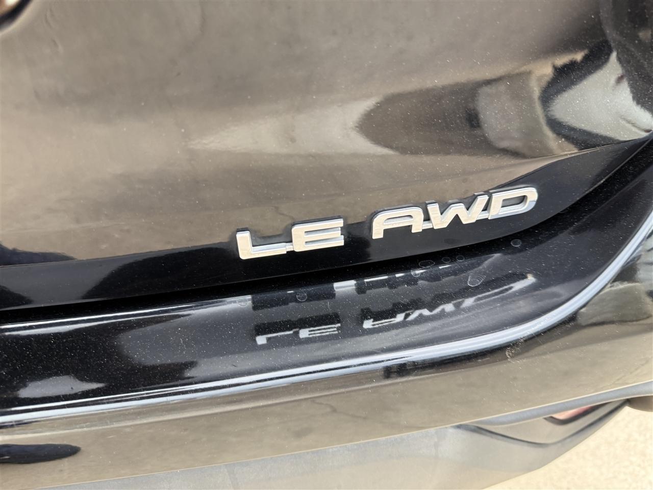 Toyota Highlander LE AWD V6 2021