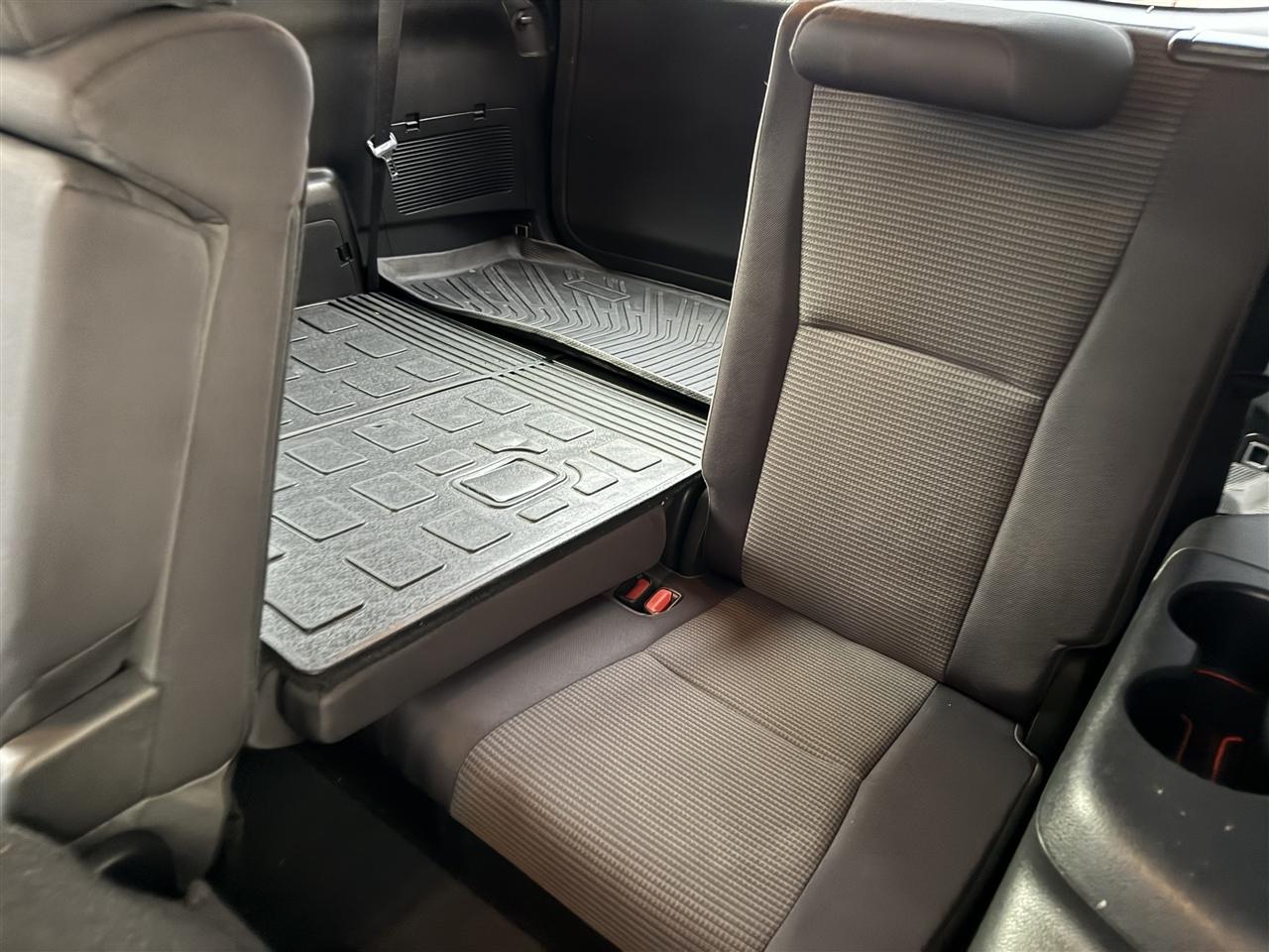 Toyota Highlander LE AWD V6 2021