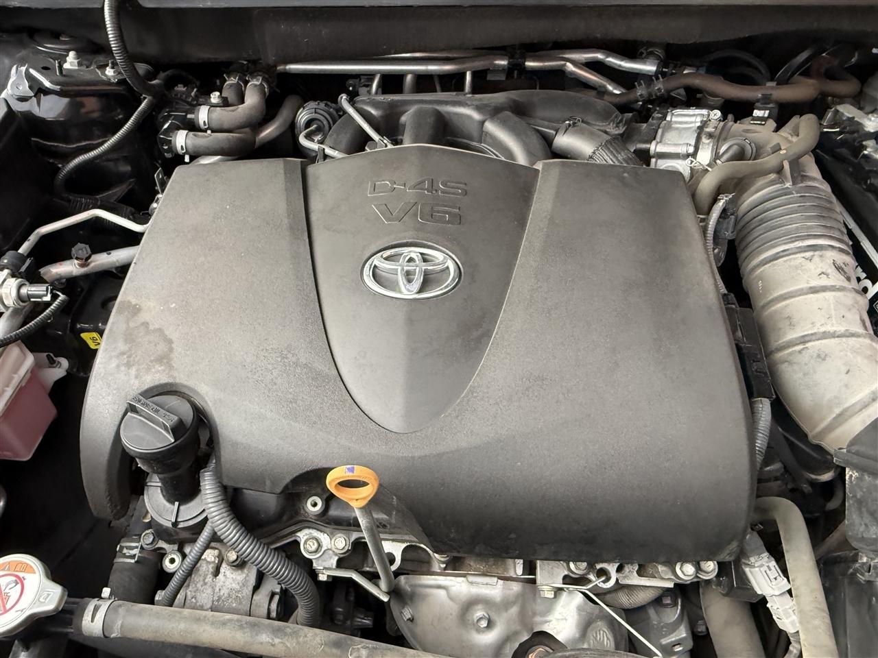 Toyota Highlander LE AWD V6 2021