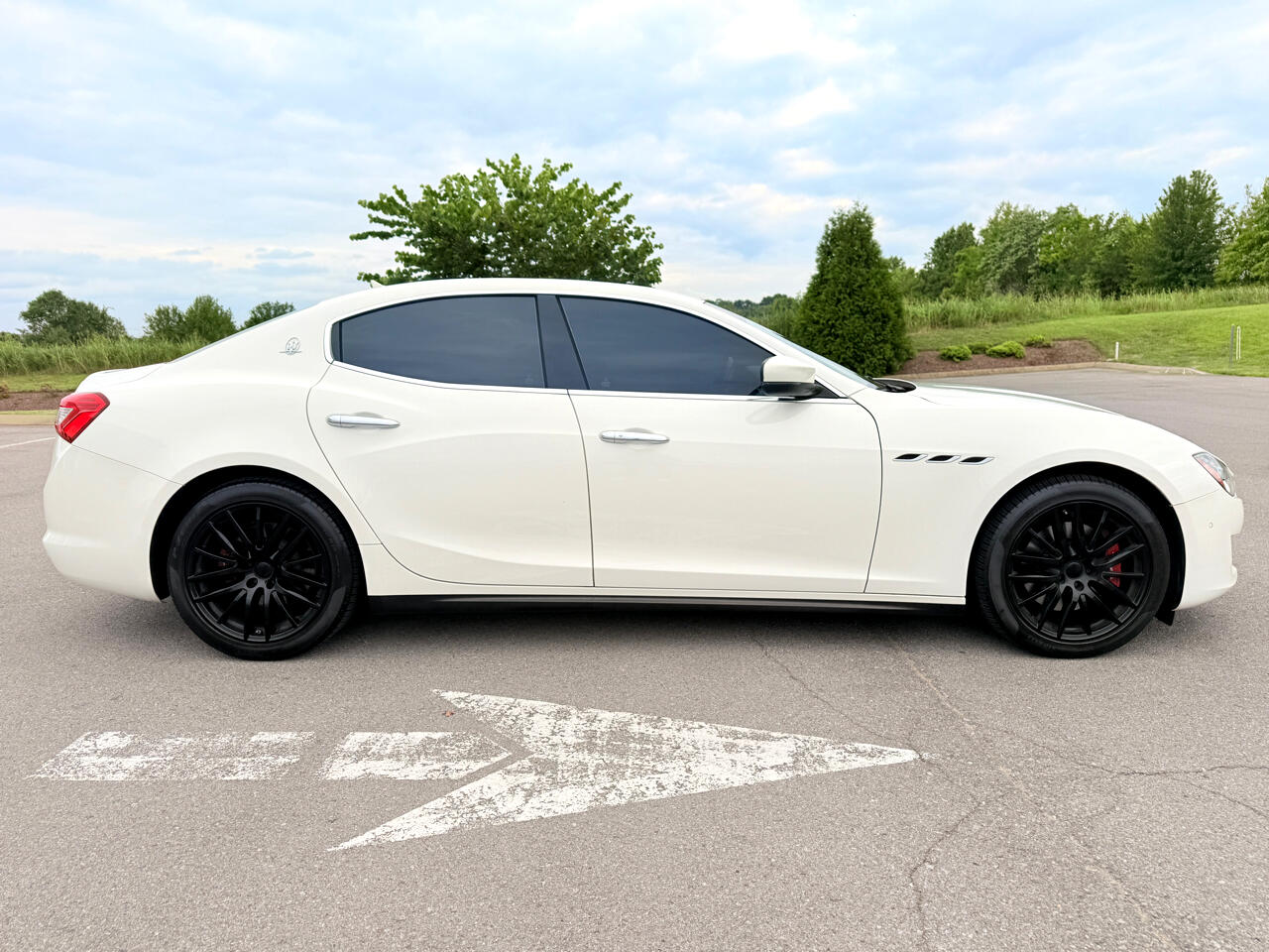 2019 Maserati Ghibli photo 4