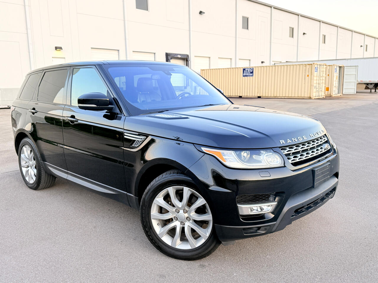 2016 Land Rover Range Rover Sport photo 4