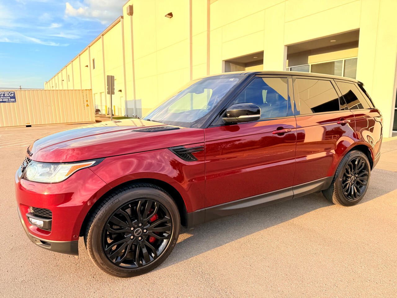 2016 Land Rover Range Rover Sport Supercharged Dynamic photo 4