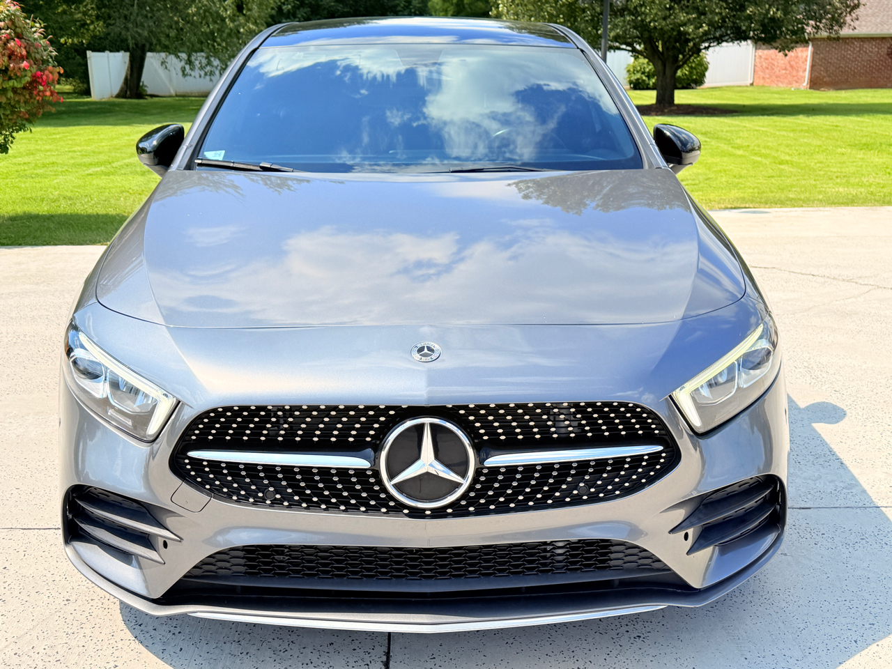 2020 Mercedes Benz A 220 photo 2