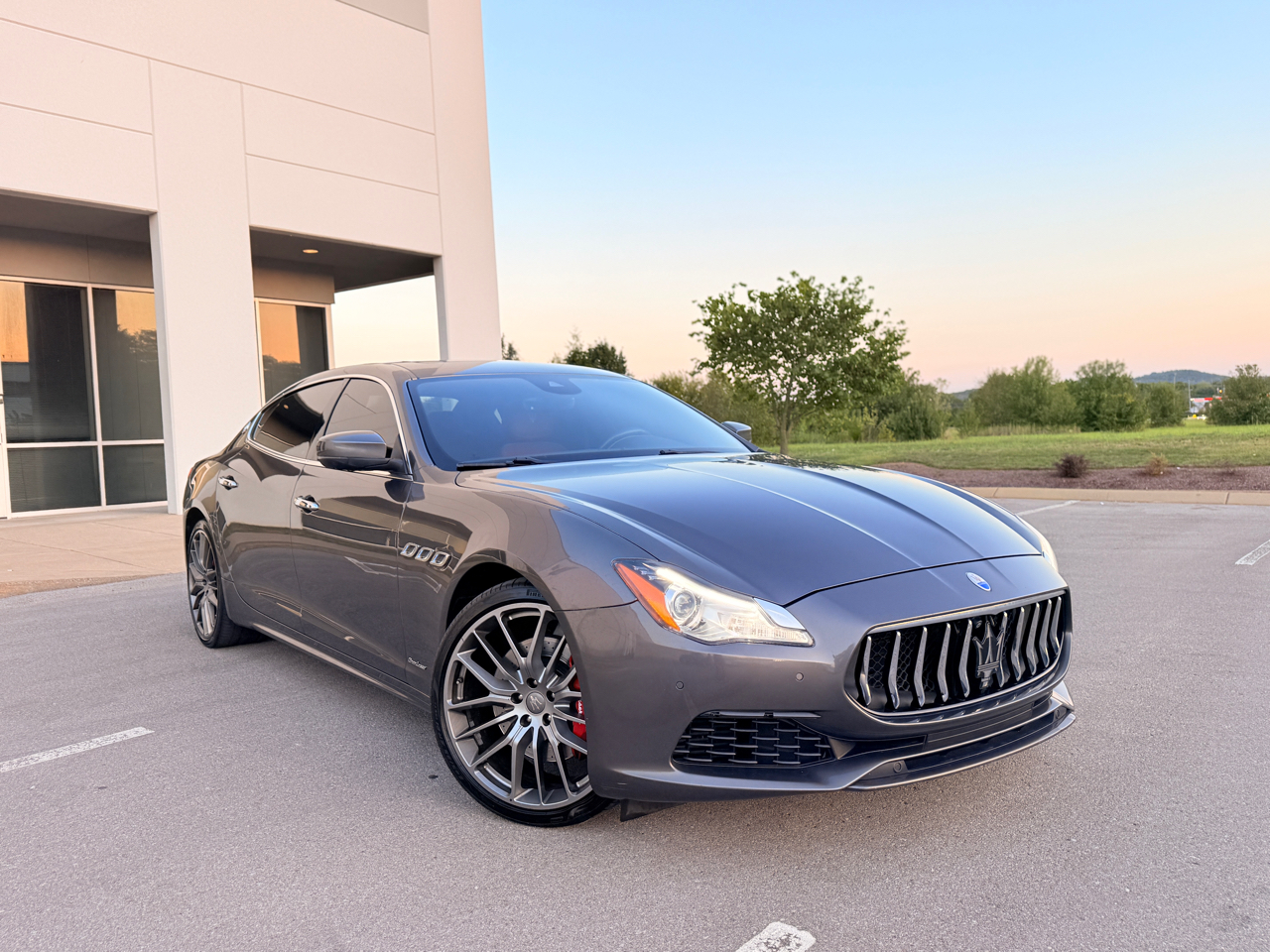 2017 Maserati Quattroporte Q4 GranLusso photo 2