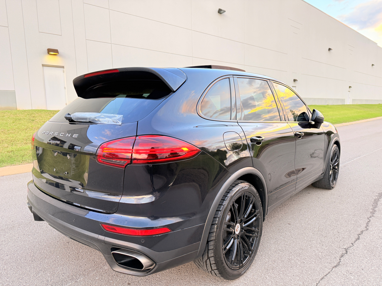 2016 Porsche Cayenne photo 5