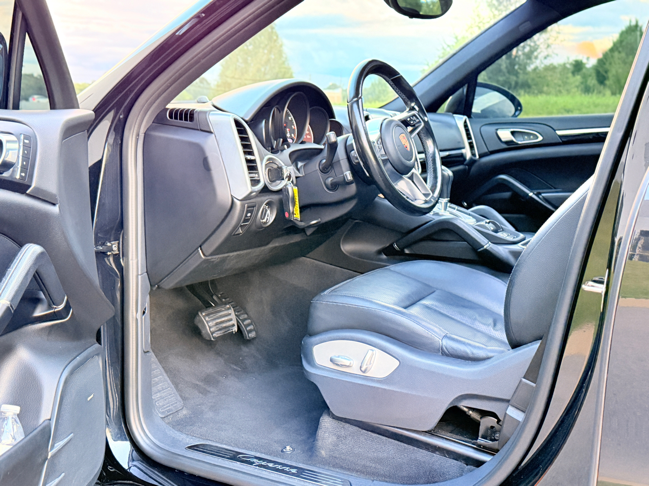 2016 Porsche Cayenne photo 8