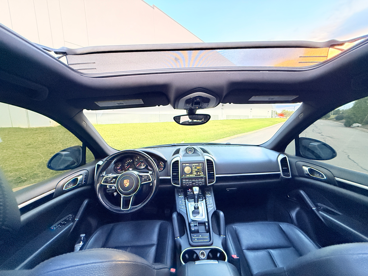 2016 Porsche Cayenne photo 12