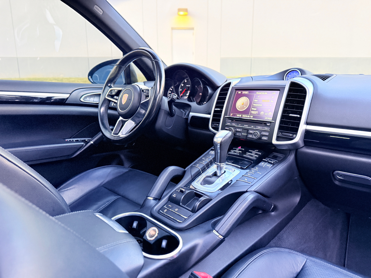 2016 Porsche Cayenne photo 16