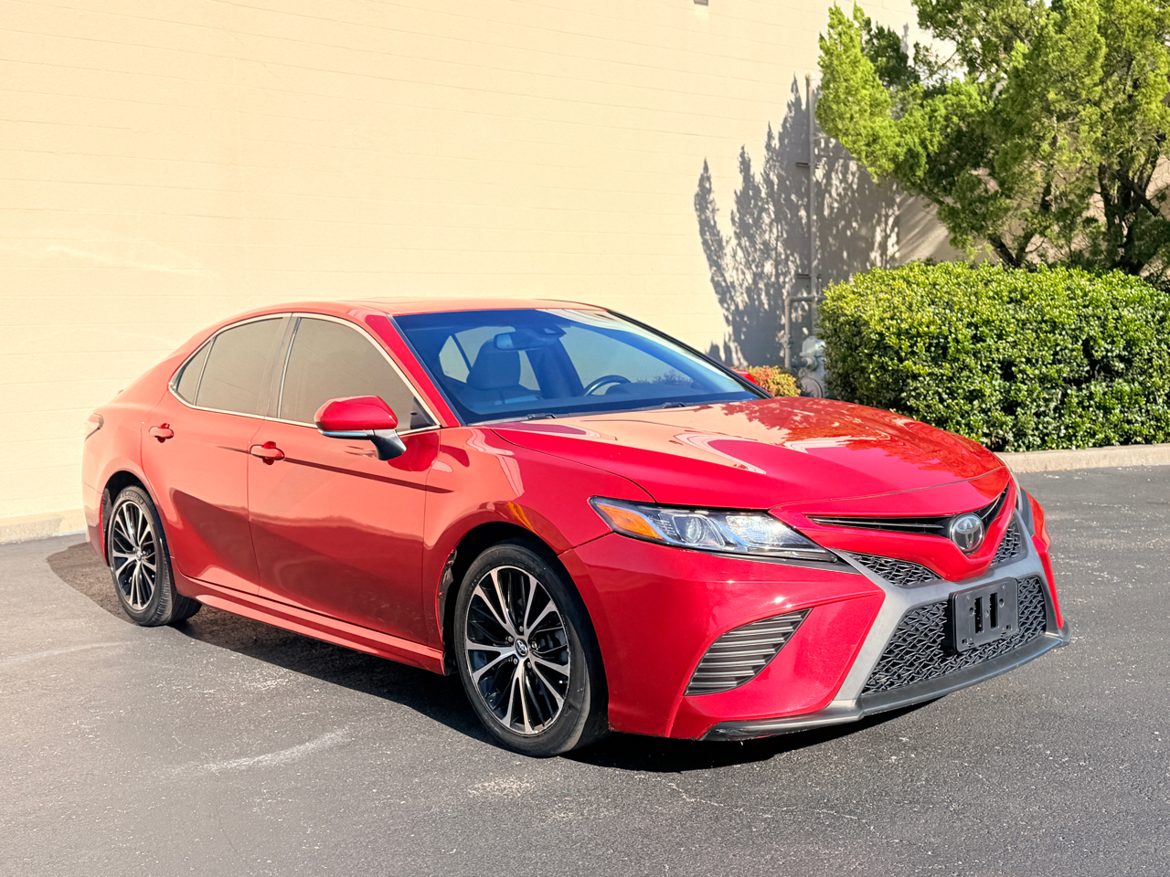 Toyota Camry  2019