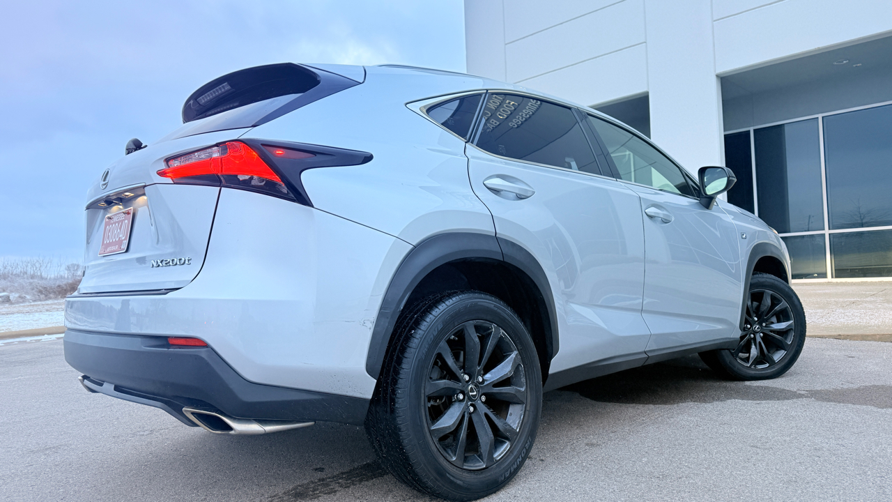 Lexus NX 200t  2017