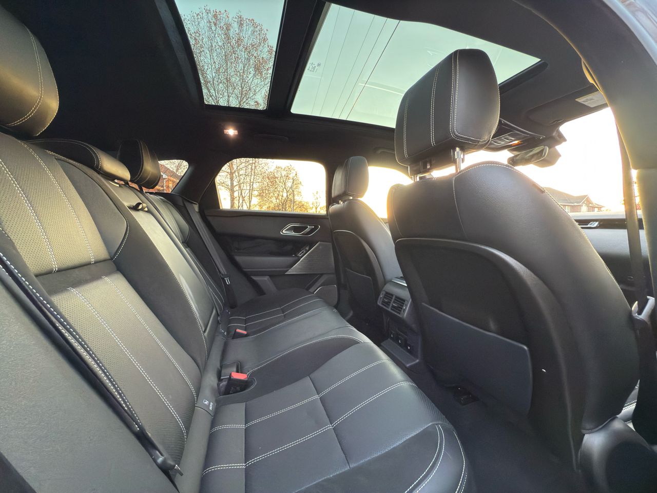 Land Rover Range Rover Velar  2018