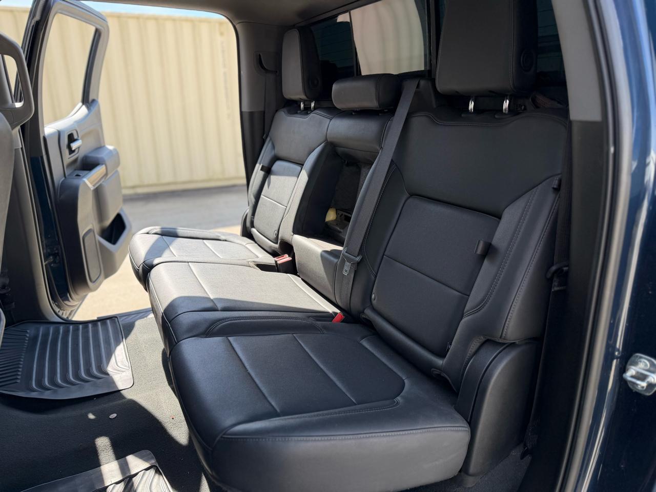 Chevrolet Silverado 1500 1LT Crew Cab 2WD 2021