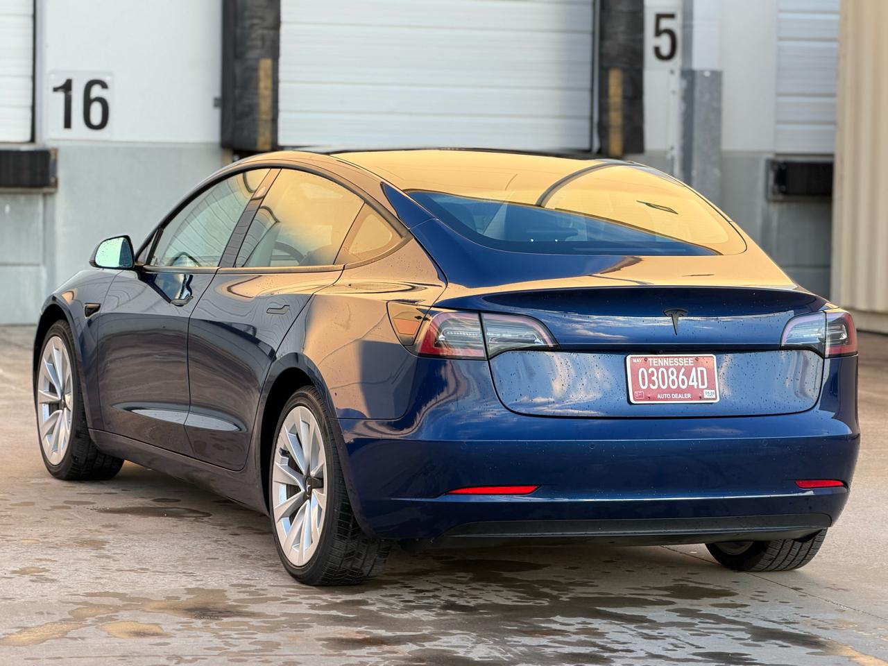 Tesla Model 3  2021