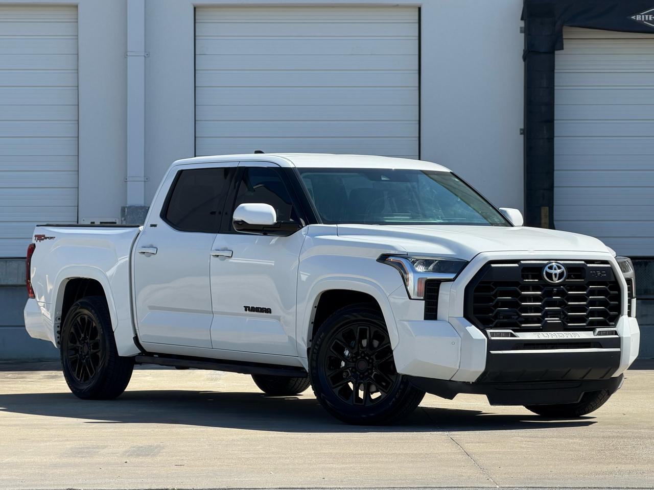Toyota Tundra SR5 CrewMax 2WD 2022