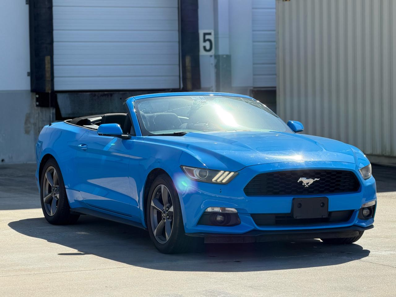 Ford Mustang V6 Convertible 2017