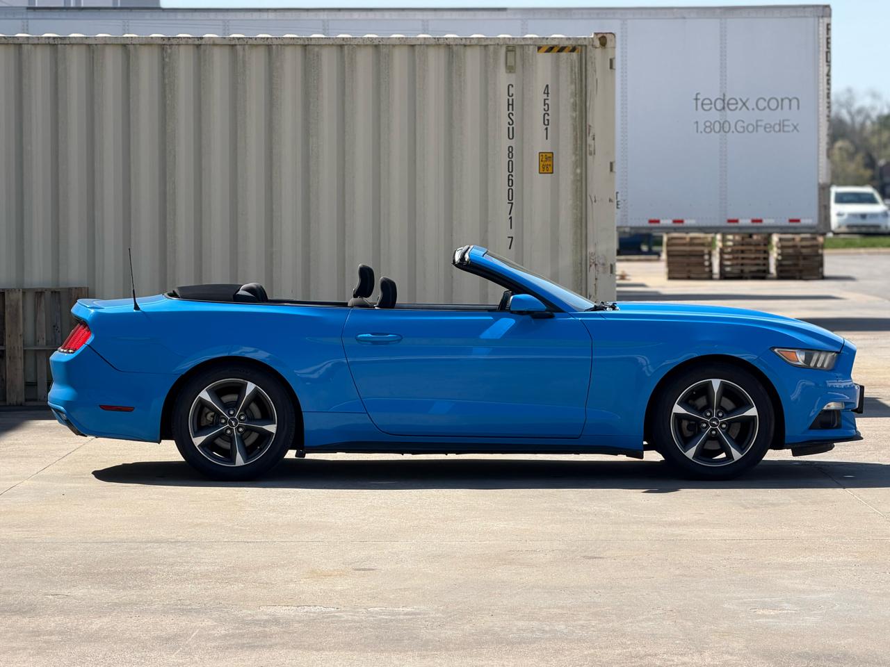 Ford Mustang V6 Convertible 2017