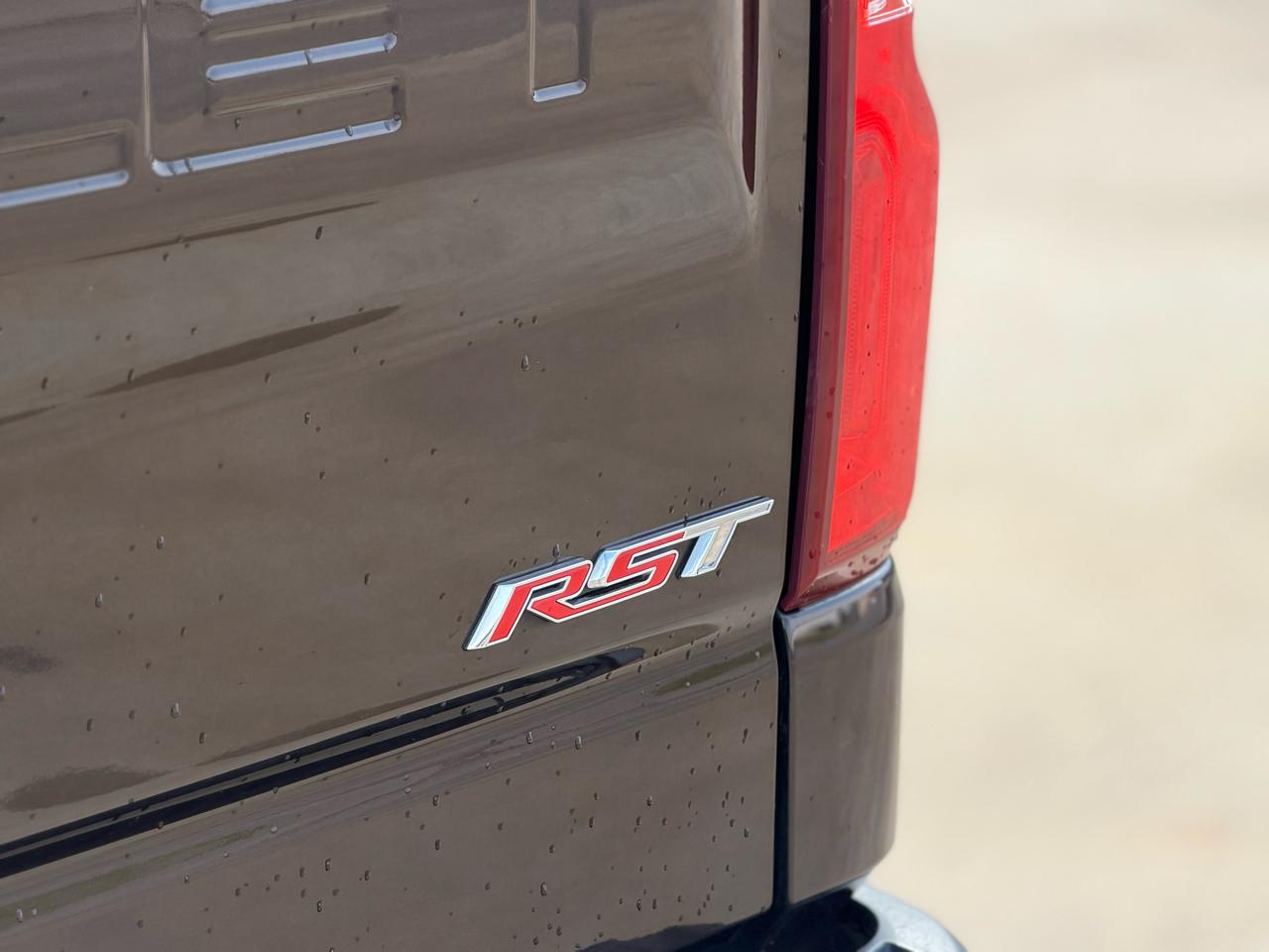 Chevrolet Silverado 1500 RST Crew Cab Long Box 4WD 2020