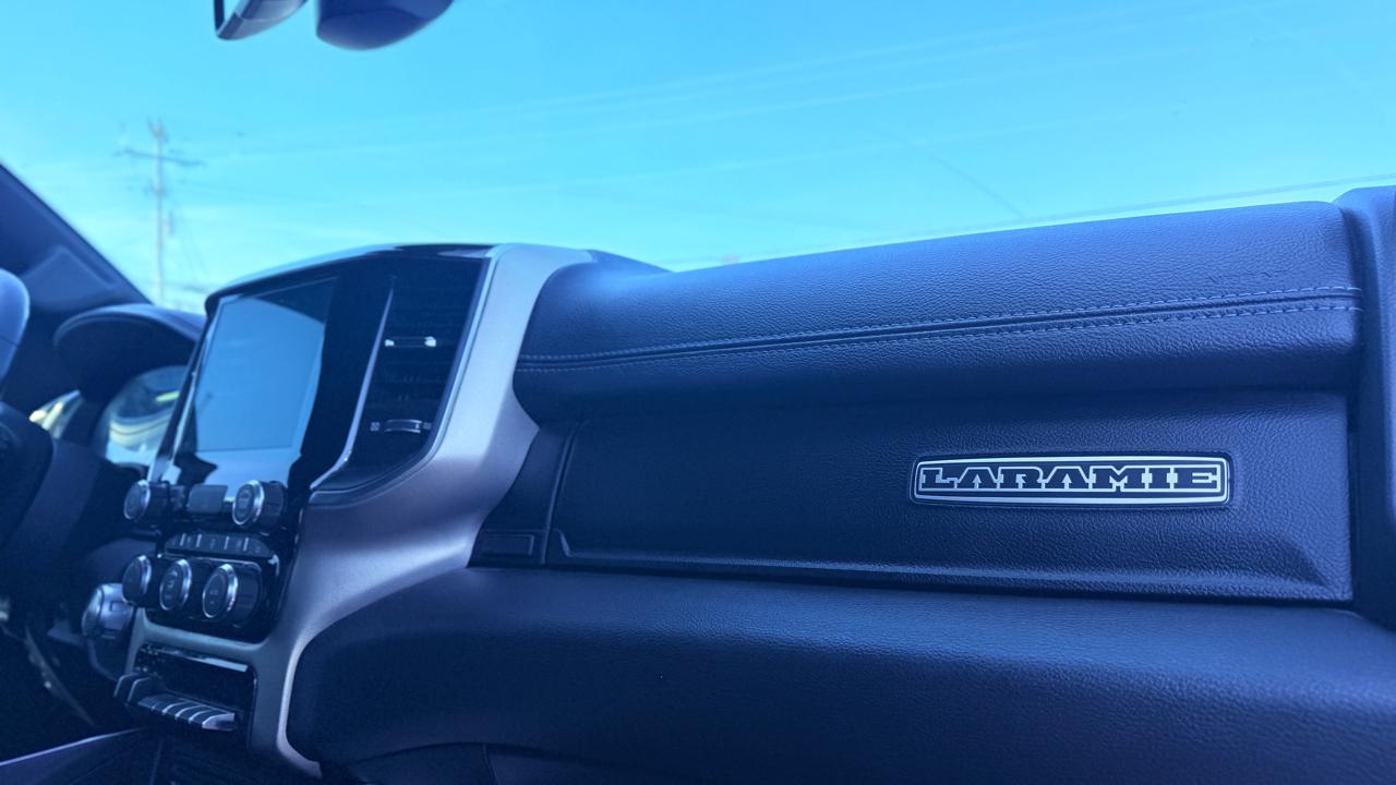 RAM 1500 Laramie Crew Cab SWB 4WD 2019