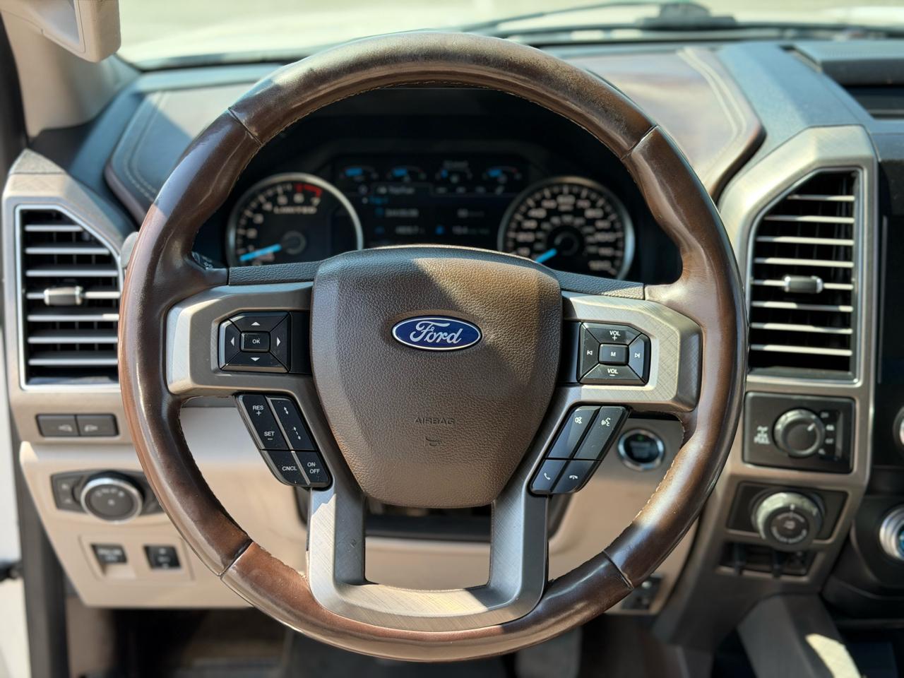 Ford F-150 King-Ranch SuperCrew 5.5-ft. 4WD 2019