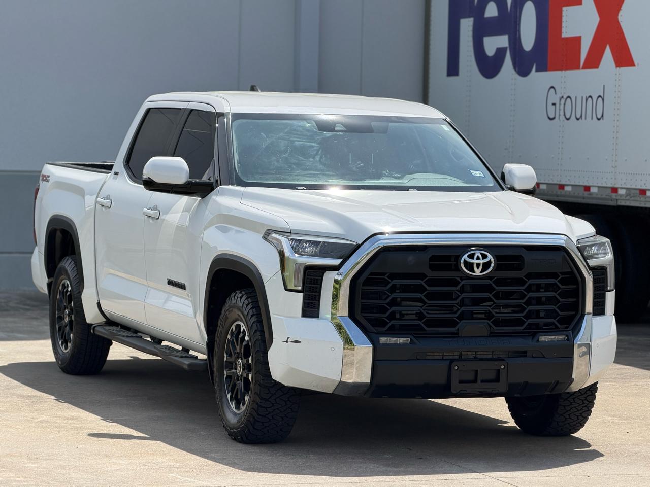 Toyota Tundra SR5 CrewMax 2WD 2022