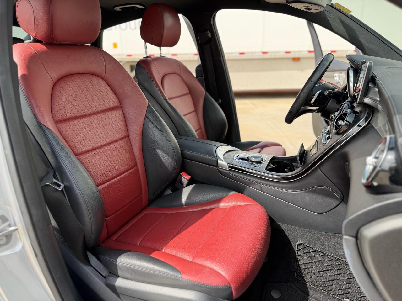 Mercedes-Benz GLC-Class GLC300 4MATIC 2019