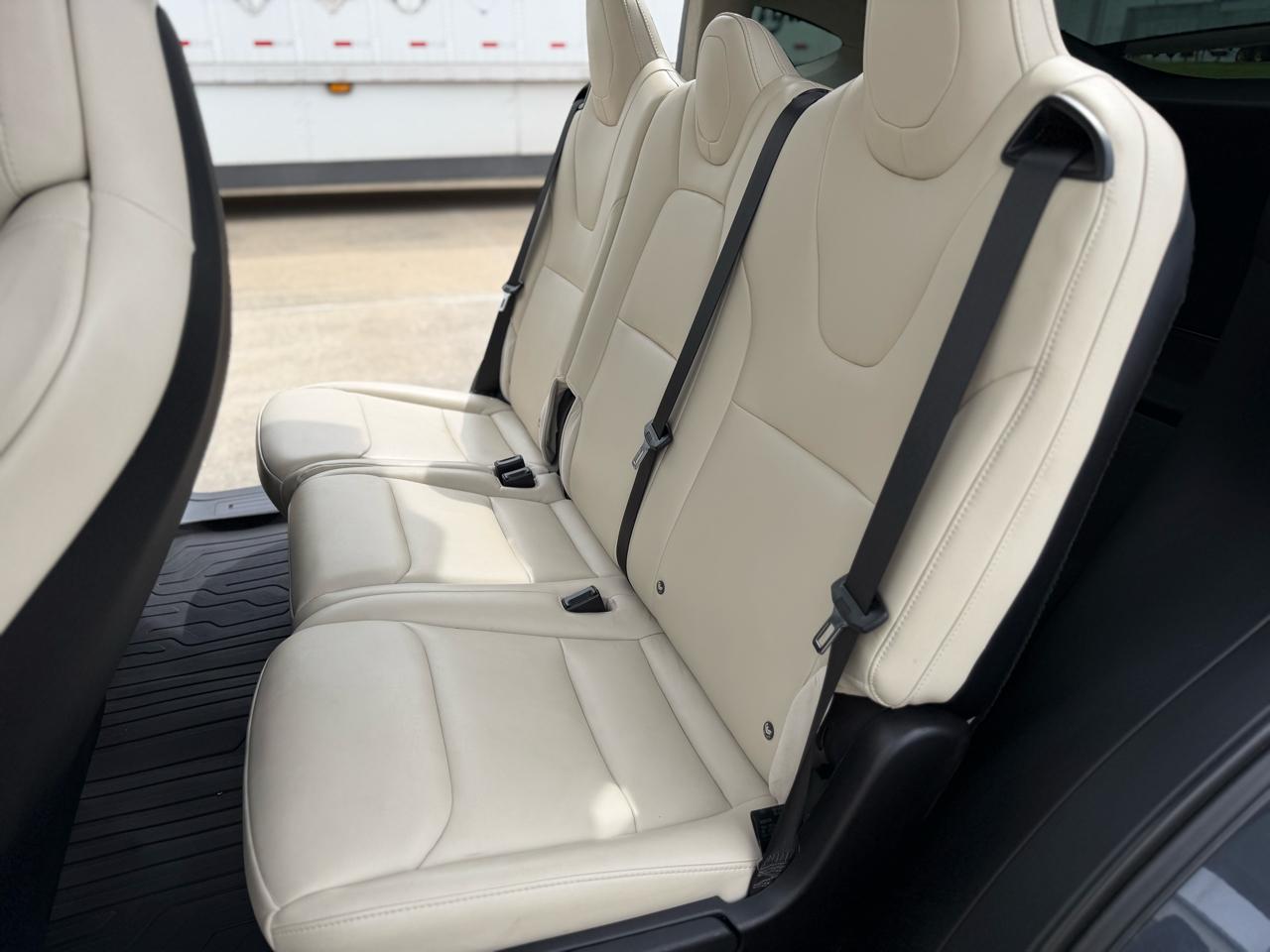 Tesla Model X 75D 2018