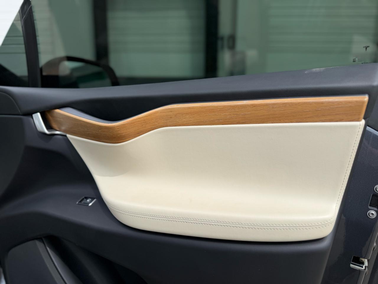 Tesla Model X 75D 2018
