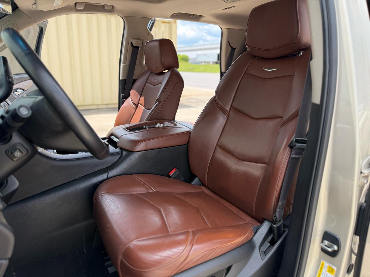 Cadillac Escalade Luxury 4WD 2017