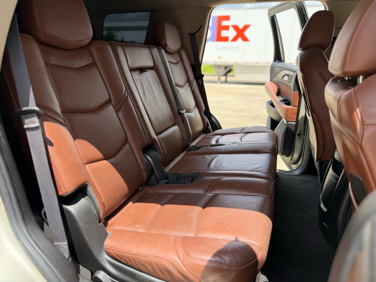 Cadillac Escalade Luxury 4WD 2017