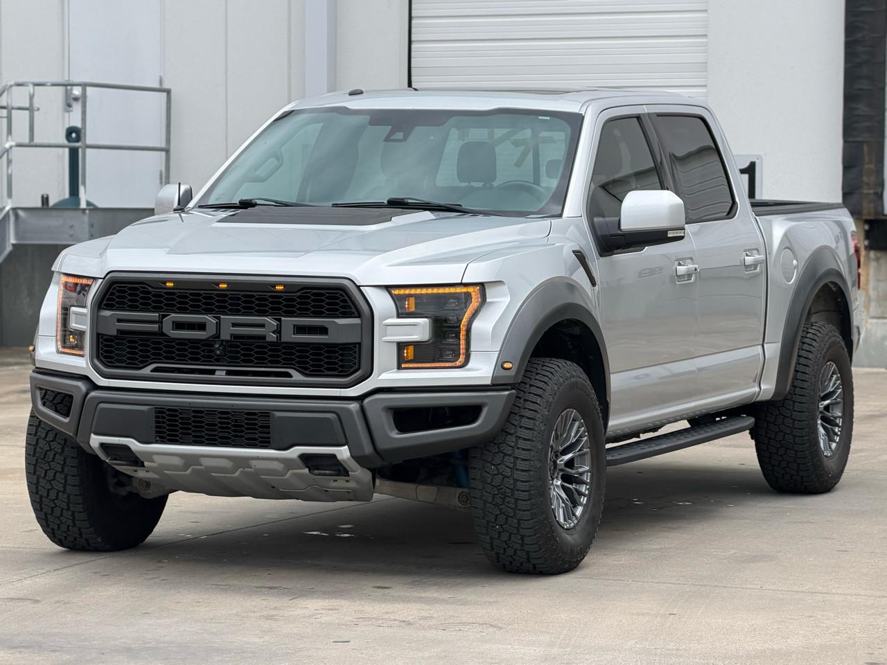 Ford F-150 Raptor SuperCrew 4WD 2017