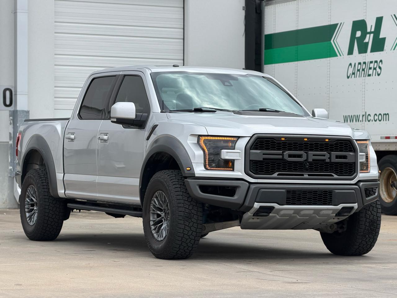 Ford F-150 Raptor SuperCrew 4WD 2017