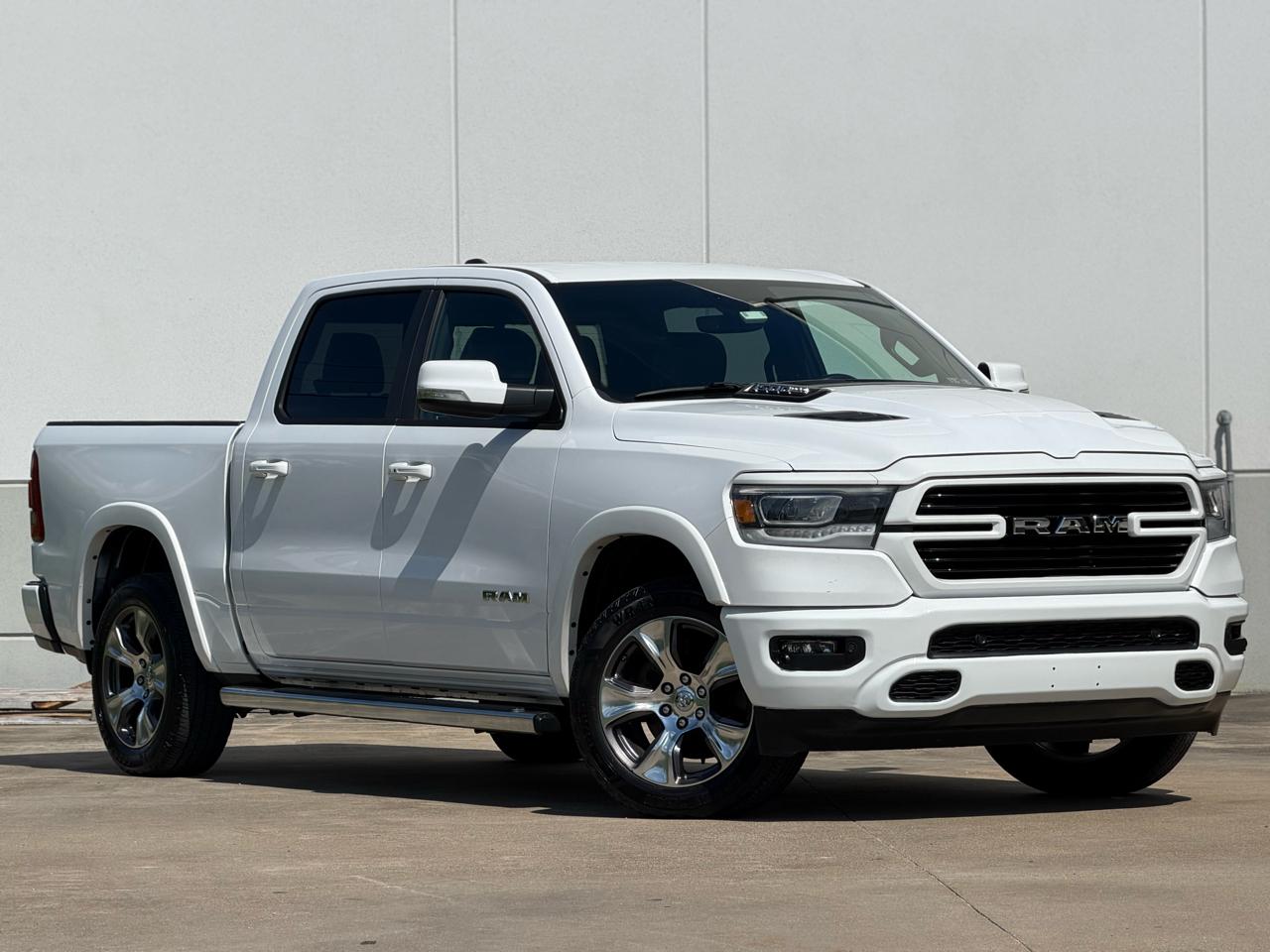 2022 RAM 1500 Laramie 4x4 Crew Cab 5'7's photo