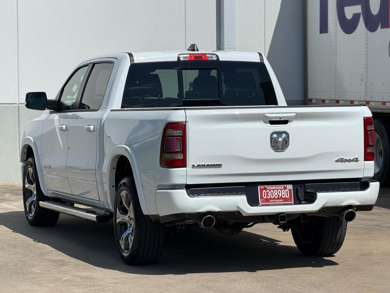 RAM 1500 Laramie Crew Cab SWB 4WD 2022