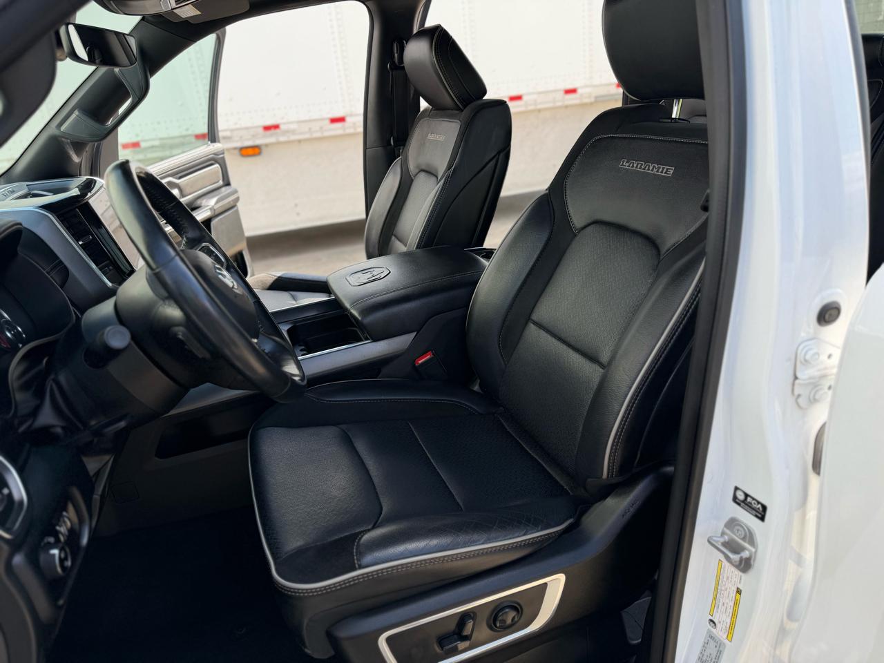 RAM 1500 Laramie Crew Cab SWB 4WD 2022