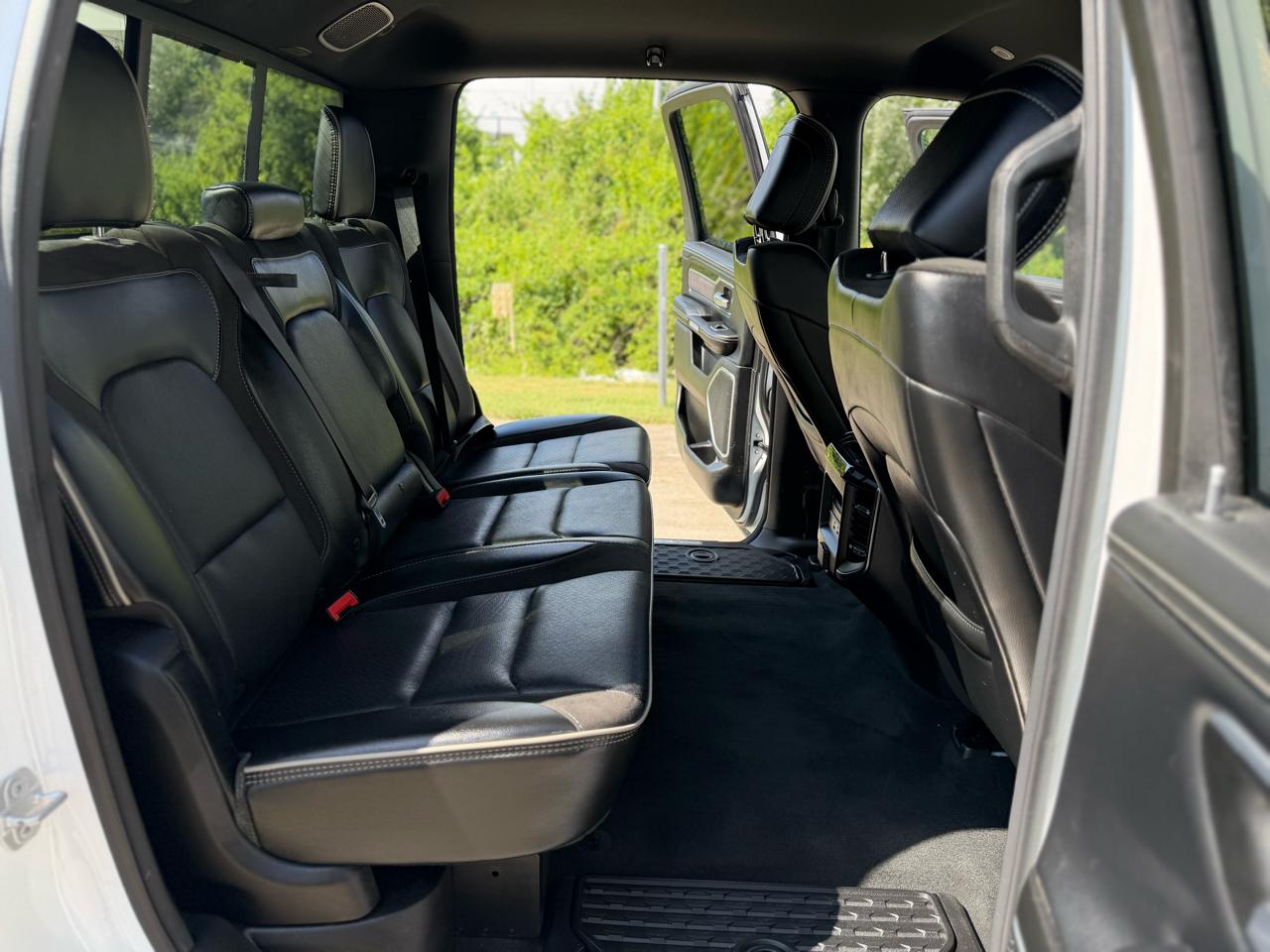 RAM 1500 Laramie Crew Cab SWB 4WD 2022